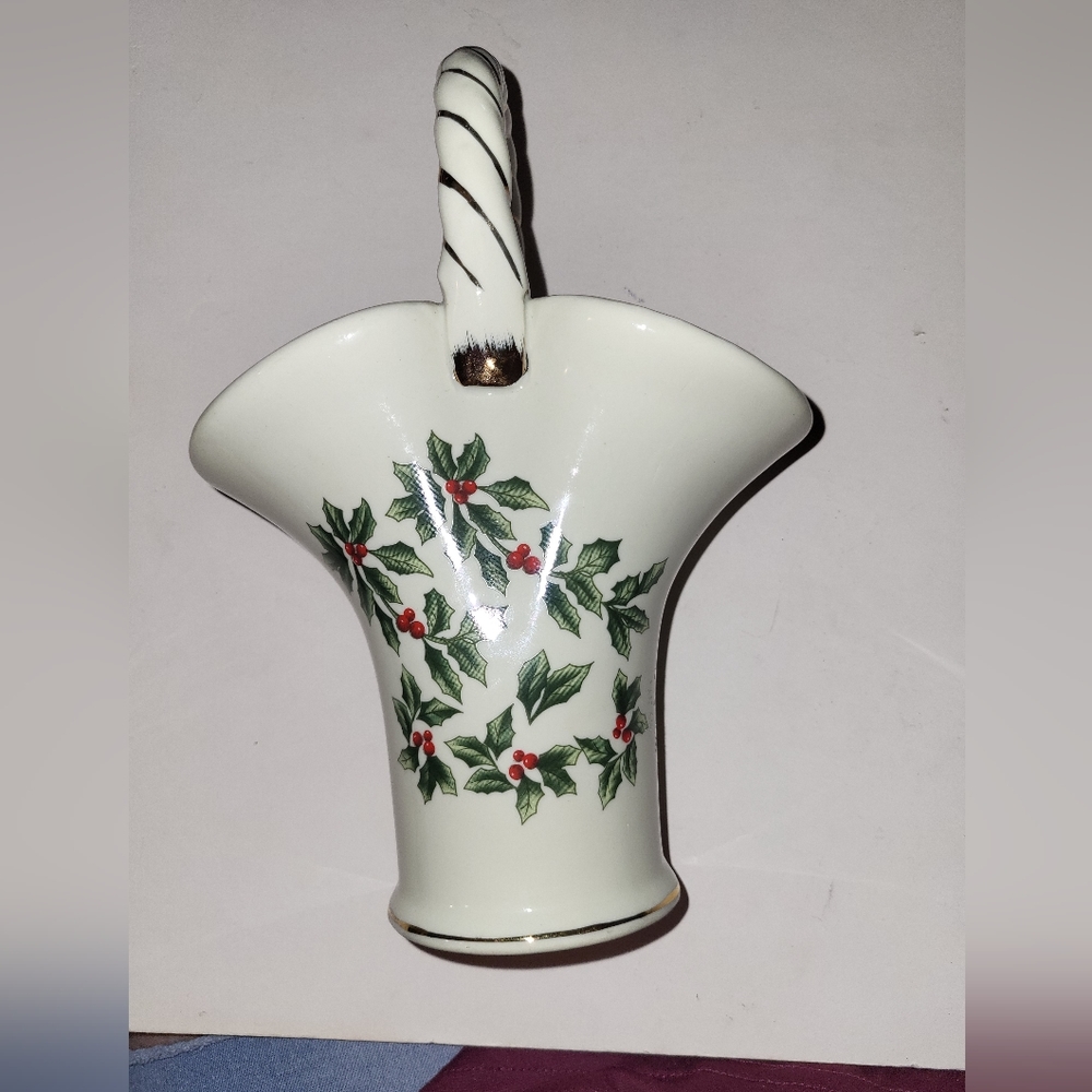Pretty China Holly Basket